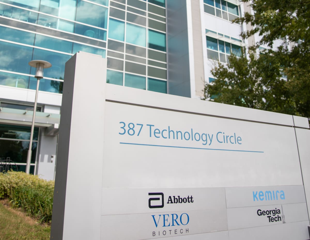 Corporate Building Signage: Technology Circle